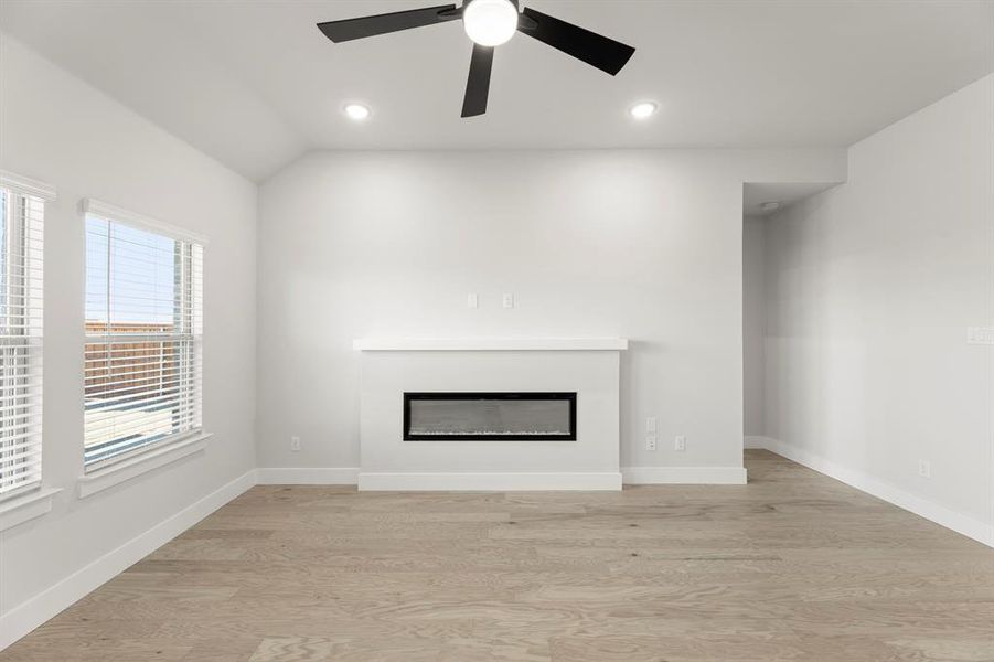 15. 2352 Bell - Family