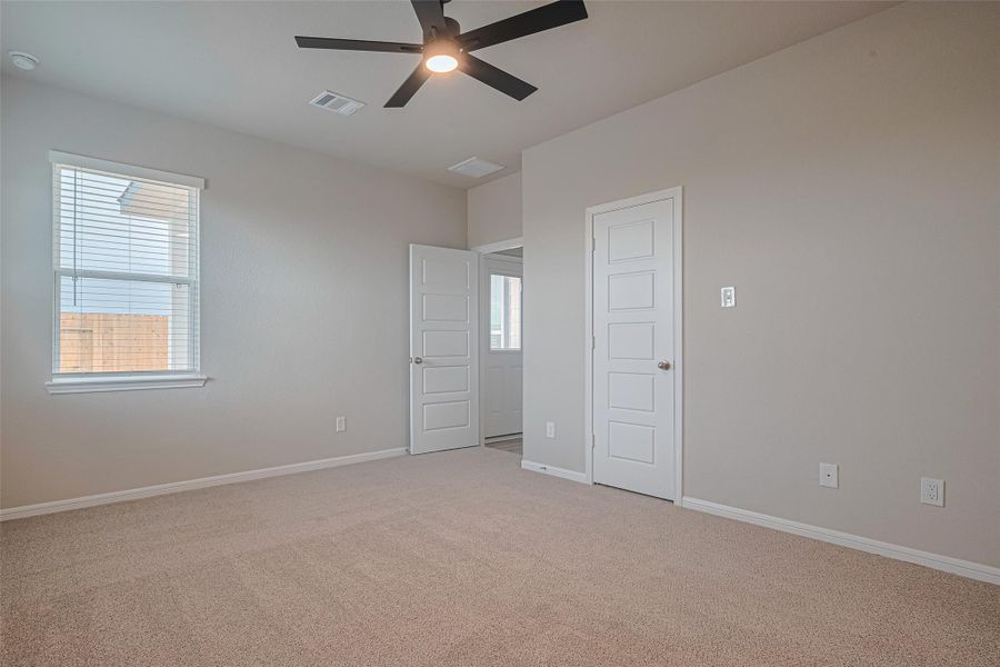 Spacious, unfurnished interior of a new home in La Segarra, Brookshire (Image 20).