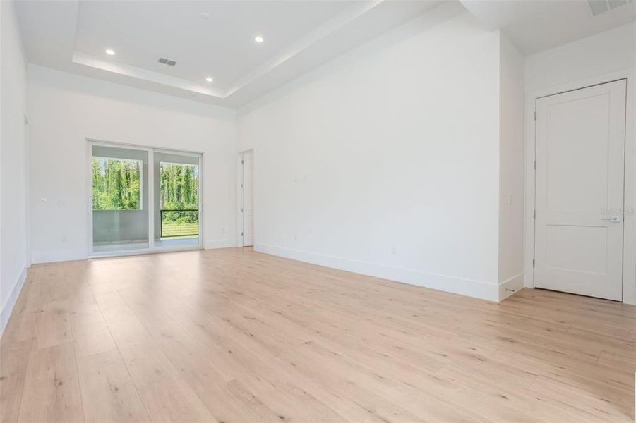 Spacious, unfurnished interior of a new home in , Montverde (Image 22).