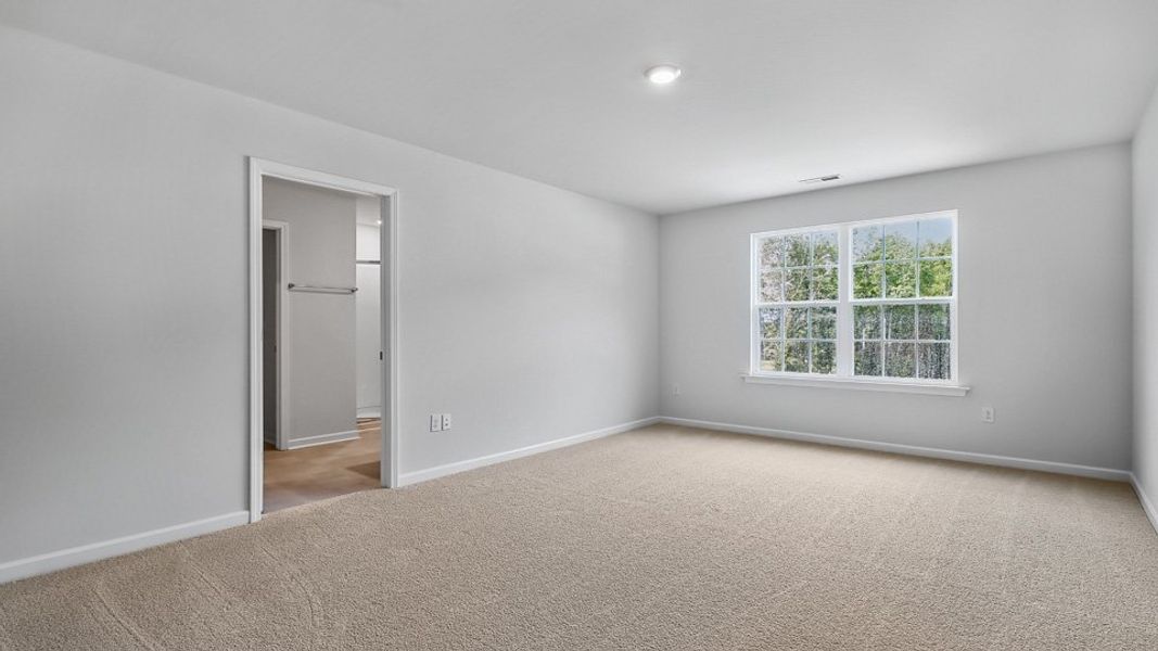 Spacious, unfurnished interior of a new home in The Landing at Summerhaven, Mebane (Image 18).