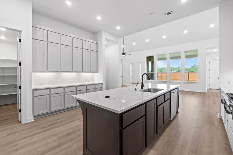 Image 28 of a home in Broken Oak. Image 28 of a home in Broken Oak.