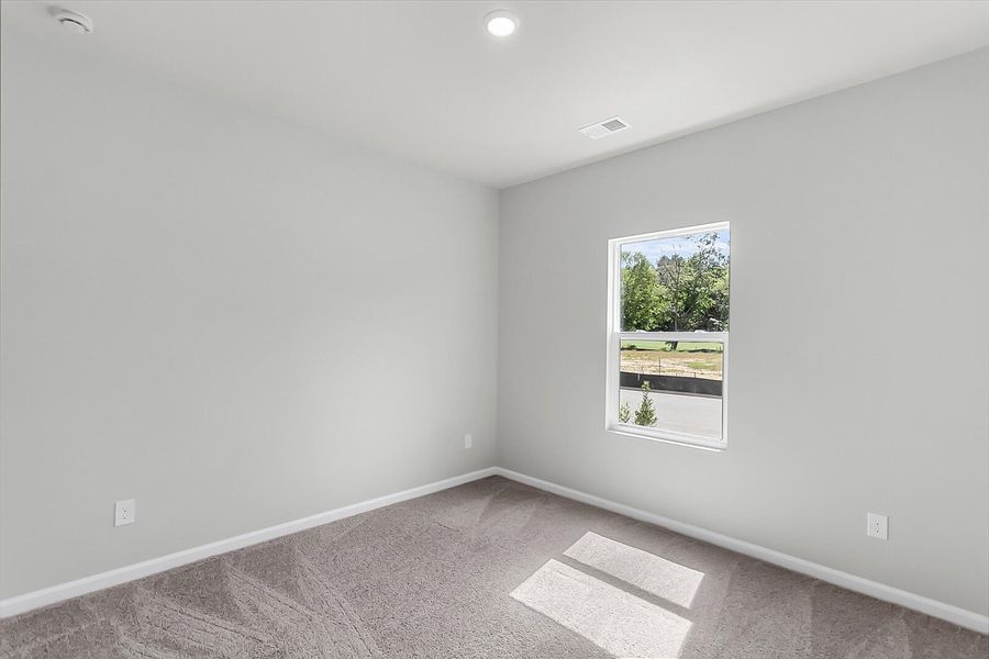 Spacious, unfurnished interior of a new home in Fairway Woods at Wyboo, Manning (Image 29).