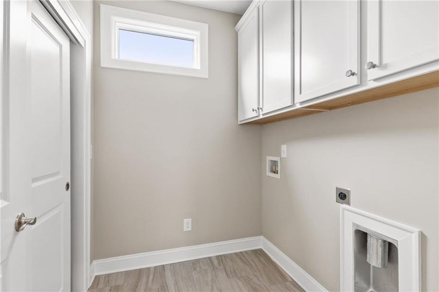 Spacious, unfurnished interior of a new home in The Courtyards at Bailey Farms, Dacula (Image 25).