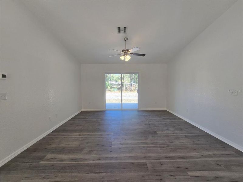 Spacious, unfurnished interior of a new home in , Ocklawaha (Image 30).