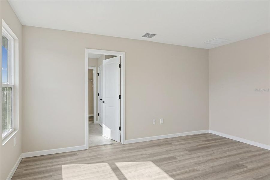 Spacious, unfurnished interior of a new home in Sabana Reserve, Ocala (Image 17).