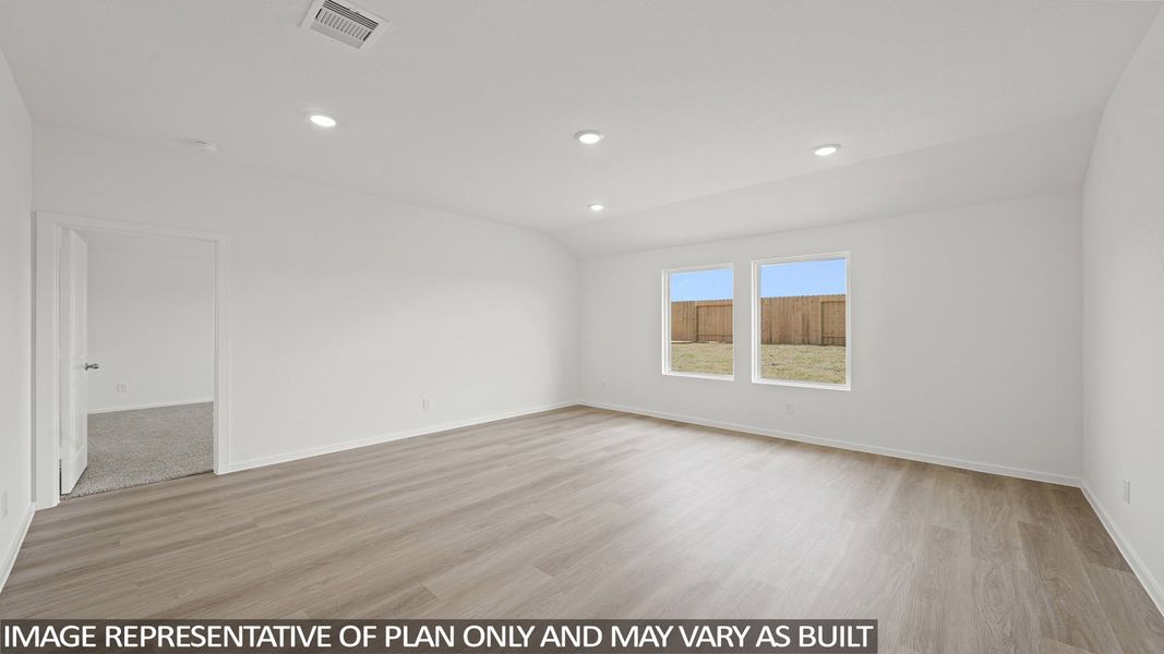 Representative unfurnished interior of a home built from the Texas Cali by D.R. Horton in Chapel Lakes, Montgomery (Image 14).