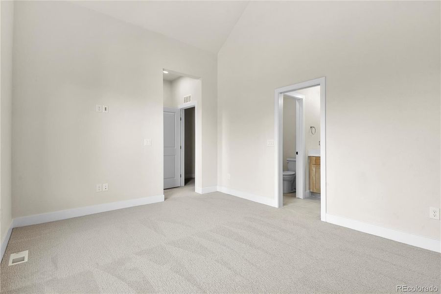 Spacious, unfurnished interior of a new home in , Colorado Springs (Image 28).