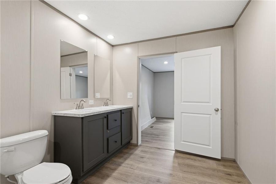 Furnished interior view inside a new home in , Alto (Image 8).