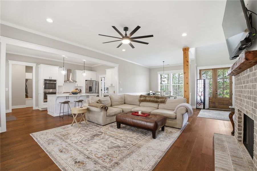Furnished interior view inside a new home in , Jasper (Image 45).
