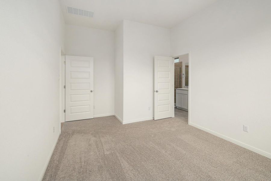 Spacious, unfurnished interior of a new home in Trinity Ranch, Elgin (Image 14). Spacious, unfurnished interior of a new home in Trinity Ranch, Elgin (Image 14).