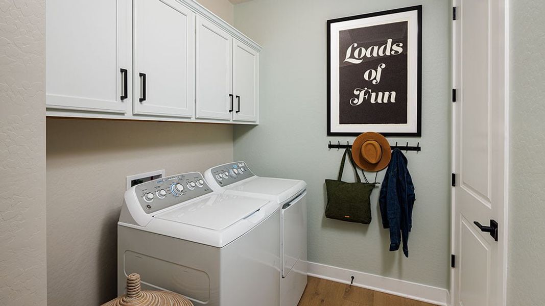 Representative furnished interior of a home built from the Onyx by Taylor Morrison in Saddleback, Peoria (Image 16).