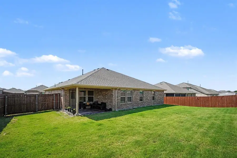 Exterior details and patio area of a home in , Cedar Hill (Image 4).