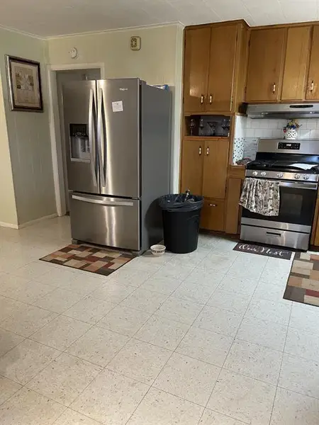 Furnished interior view inside a new home in , Bangs (Image 5).