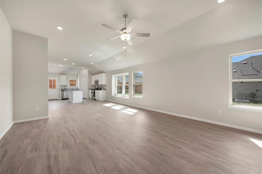 Spacious, unfurnished interior of a new home in Elevon, Lavon (Image 18). Spacious, unfurnished interior of a new home in Elevon, Lavon (Image 18).