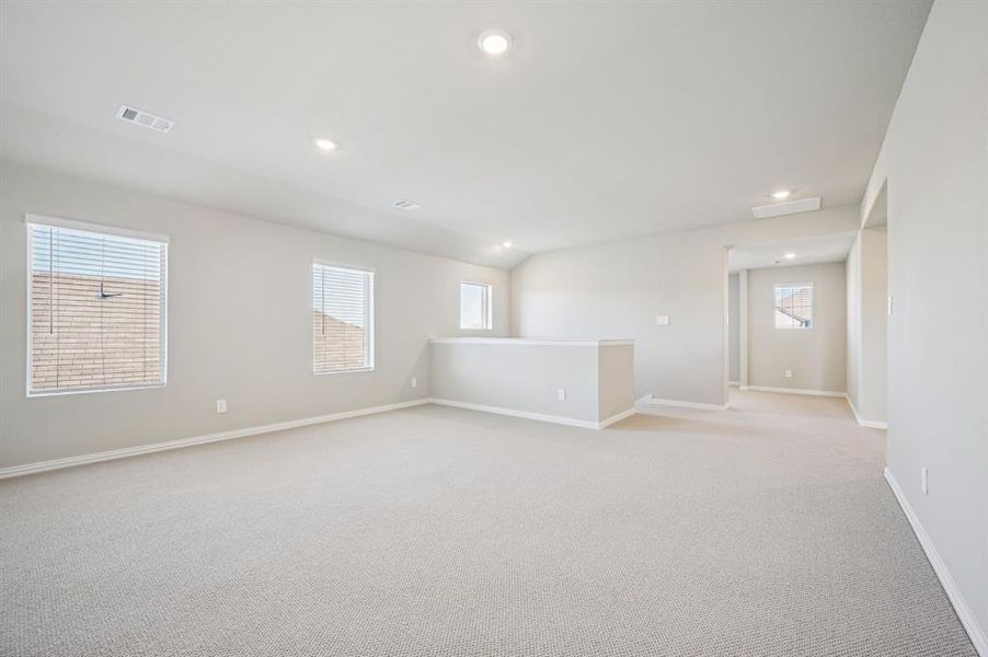 Spacious, unfurnished interior of a new home in Simpson Crossing - Signature Series, McKinney (Image 19).