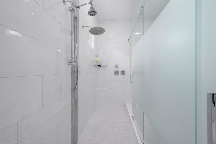 Furnished interior view inside a new home in , Port St. Lucie (Image 12).