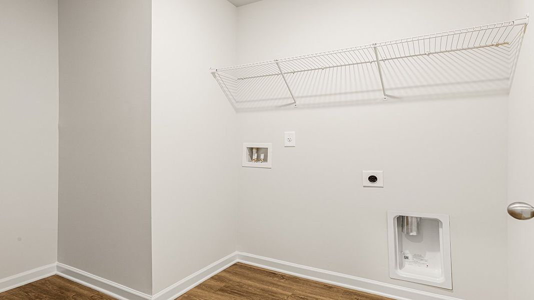 Spacious, unfurnished interior of a new home in Echo Glen, Stockbridge (Image 32).