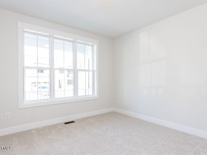 005-1280x960-bedroom