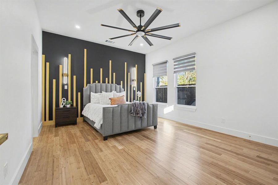 Furnished interior view inside a new home in , Dallas (Image 17).