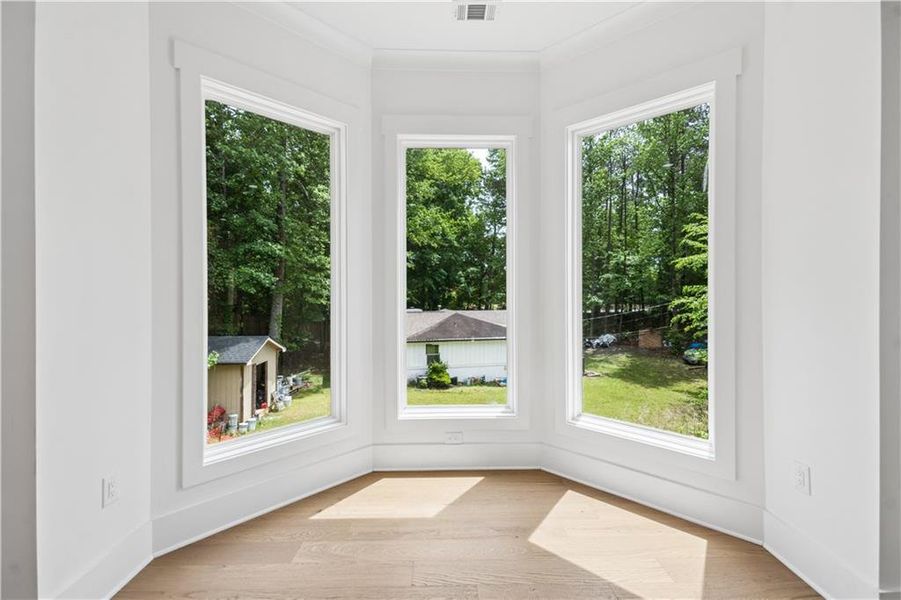 Spacious, unfurnished interior of a new home in , Alpharetta (Image 38).