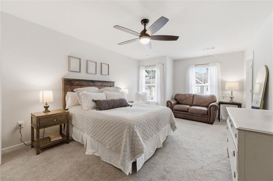 Furnished interior view inside a new home in , Dahlonega (Image 17).