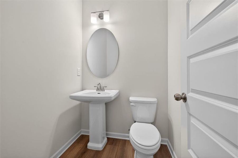 Furnished interior view inside a new home in Franklin Manor, Lawrenceville (Image 9).