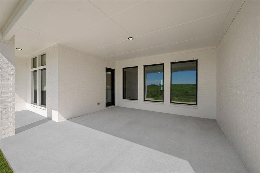 Exterior details and patio area of a home in Byrum Ranch - 1 Acre Lots, Venus (Image 19).
