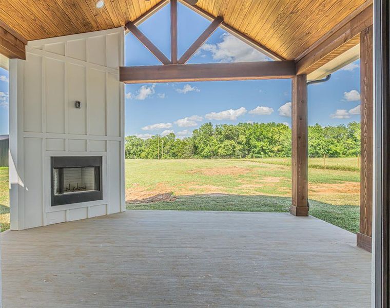 Exterior details and patio area of a home in , Alvarado (Image 23).