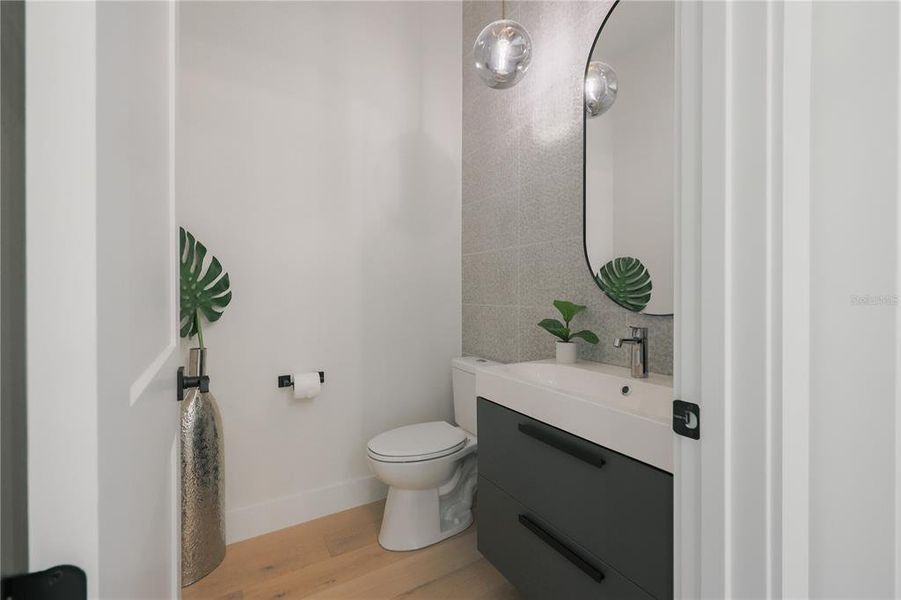 Furnished interior view inside a new home in , Port Charlotte (Image 40).