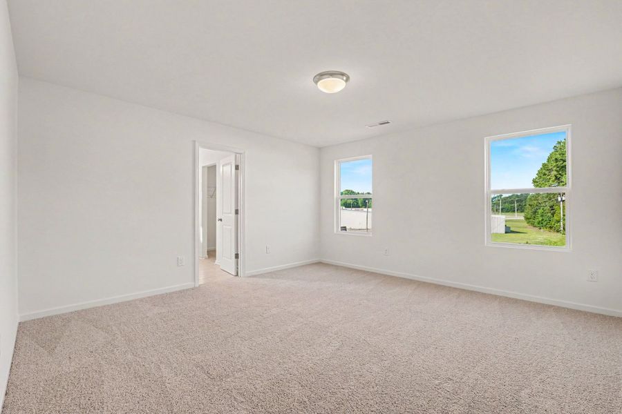 Spacious, unfurnished interior of a new home in Masons Mill, Erwin (Image 17).