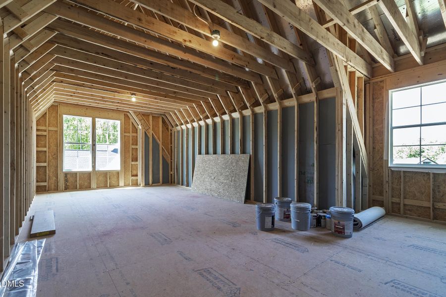 300_MEADOW_WALK_DR_INTERIOR_71