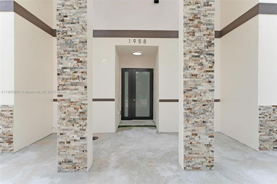 Exterior details and patio area of a home in , Miami (Image 43).