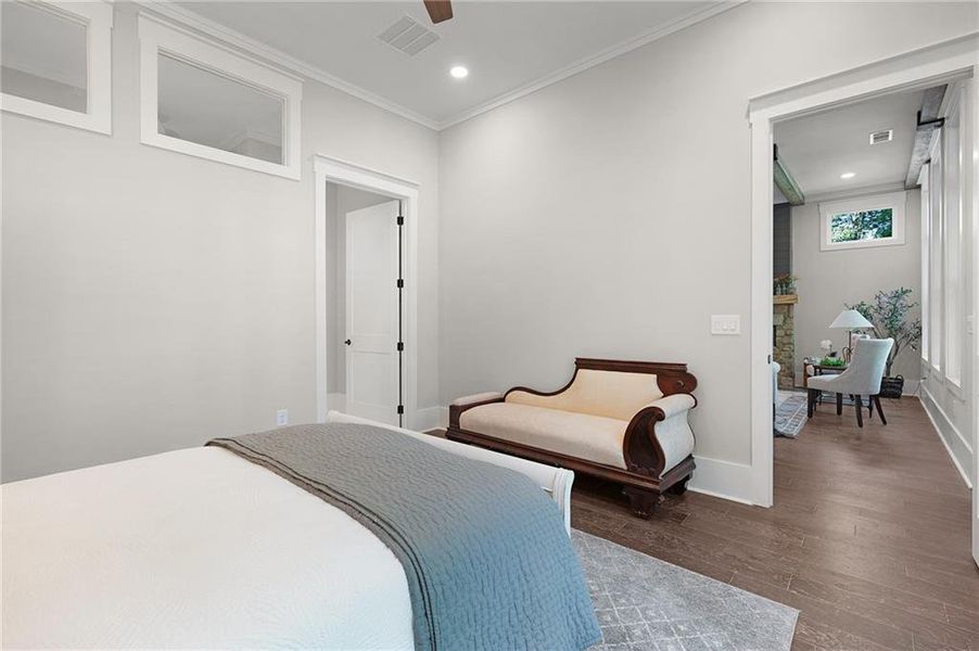 Furnished interior view inside a new home in , Jasper (Image 32).