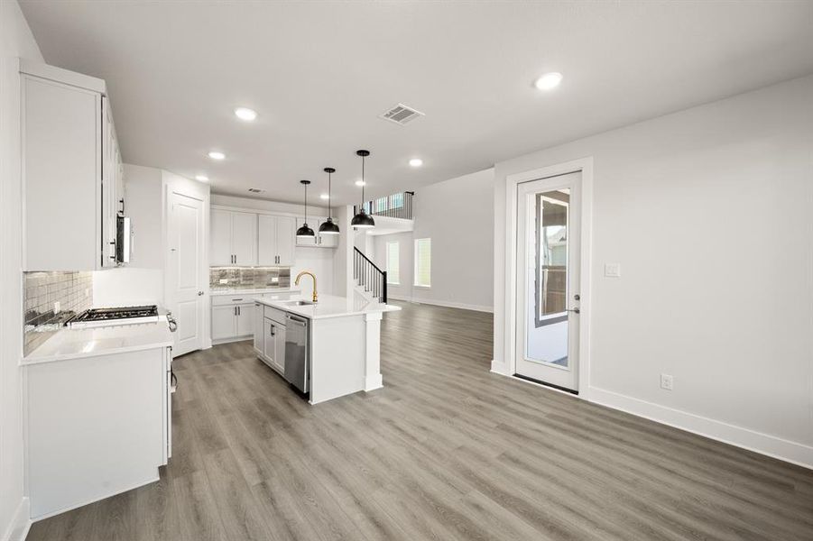 7416 Summer Sunset- Dining-2