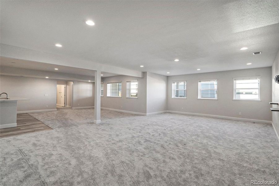 Spacious, unfurnished interior of a new home in , Castle Rock (Image 22).