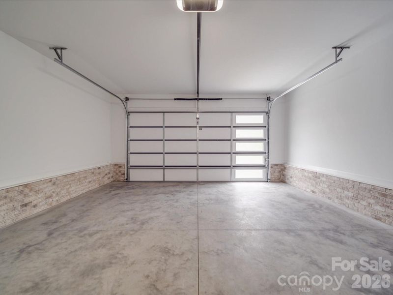 Spacious, unfurnished interior of a new home in , Mount Pleasant (Image 14).