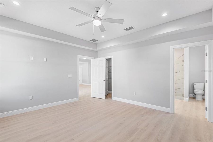 Spacious, unfurnished interior of a new home in , Winter Haven (Image 10).