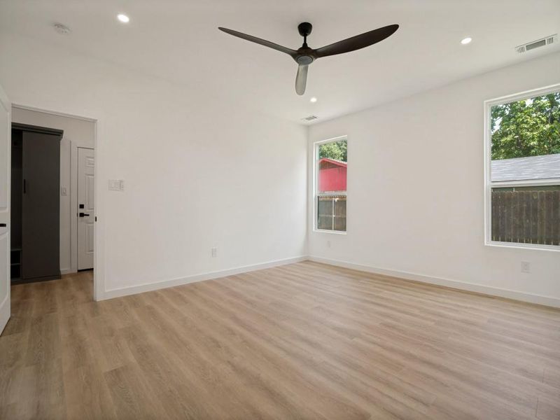 Spacious, unfurnished interior of a new home in , Terrell (Image 13).