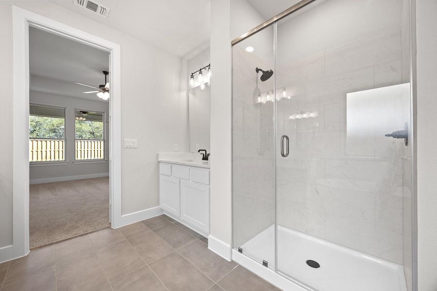 Furnished interior view inside a new home in Parmer Ranch, Georgetown (Image 10).
