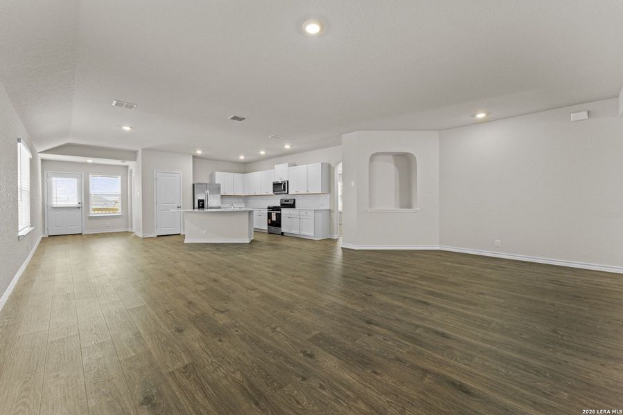 Spacious, unfurnished interior of a new home in Stonehill, San Antonio (Image 14). Spacious, unfurnished interior of a new home in Stonehill, San Antonio (Image 14).