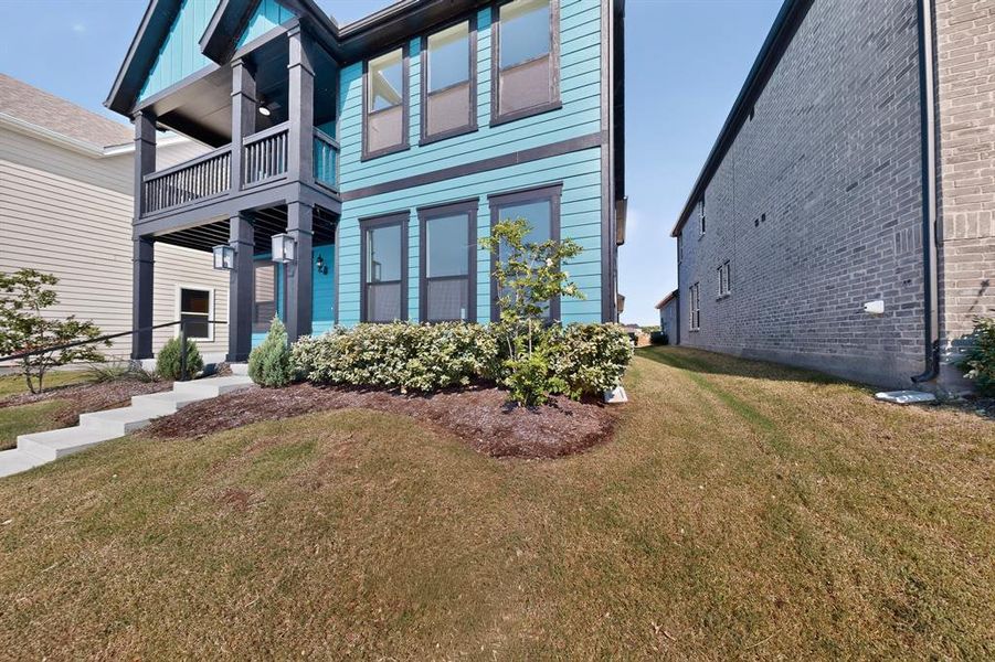 Exterior details and patio area of a home in , Rowlett (Image 4).