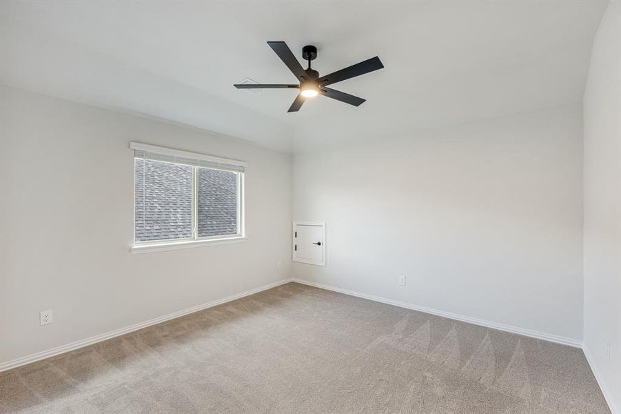 Spacious, unfurnished interior of a new home in Eagle Glen 50, Alvarado (Image 21). Spacious, unfurnished interior of a new home in Eagle Glen 50, Alvarado (Image 21).