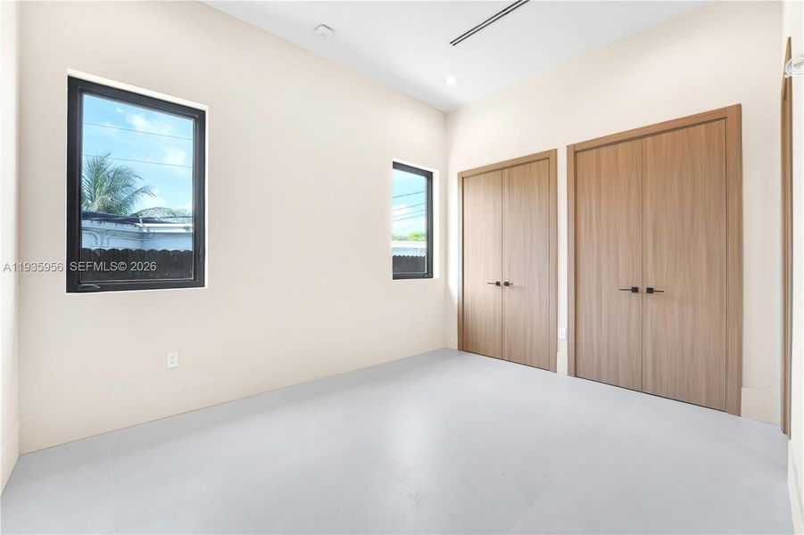 Spacious, unfurnished interior of a new home in , Miami (Image 39).