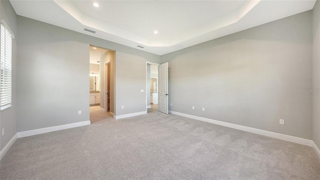 Spacious, unfurnished interior of a new home in Wildleaf, Parrish (Image 18).