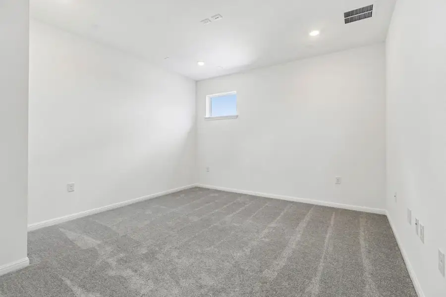 Representative unfurnished interior of a home built from the Duval by Taylor Morrison in Eastwood, Manor (Image 30).