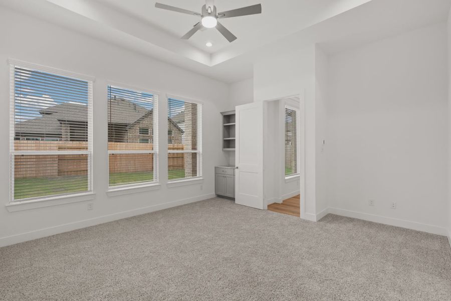 Representative unfurnished interior of a home built from the Waterford by Chesmar Homes in Brookewater 60's, Rosenberg (Image 13).