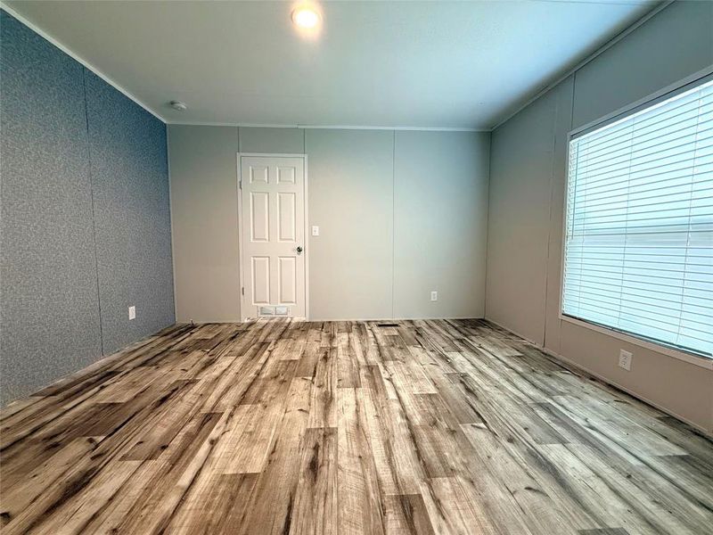 Spacious, unfurnished interior of a new home in , Wills Point (Image 7).