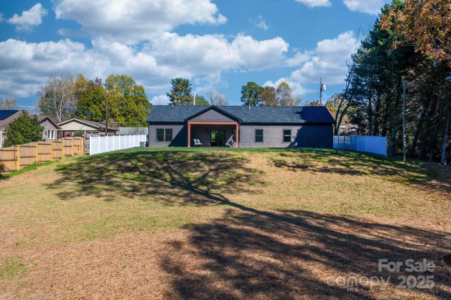 Image 26 of a home in .