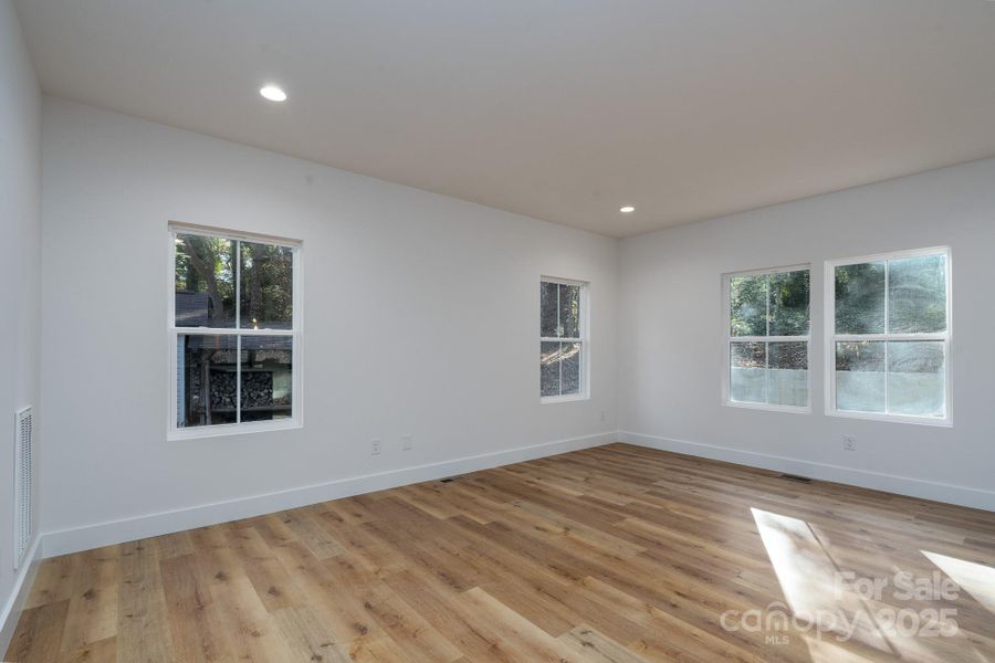 Spacious, unfurnished interior of a new home in , Kannapolis (Image 23).
