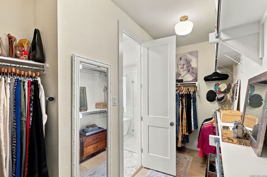 Furnished interior view inside a new home in Gruene Villages, New Braunfels (Image 12).